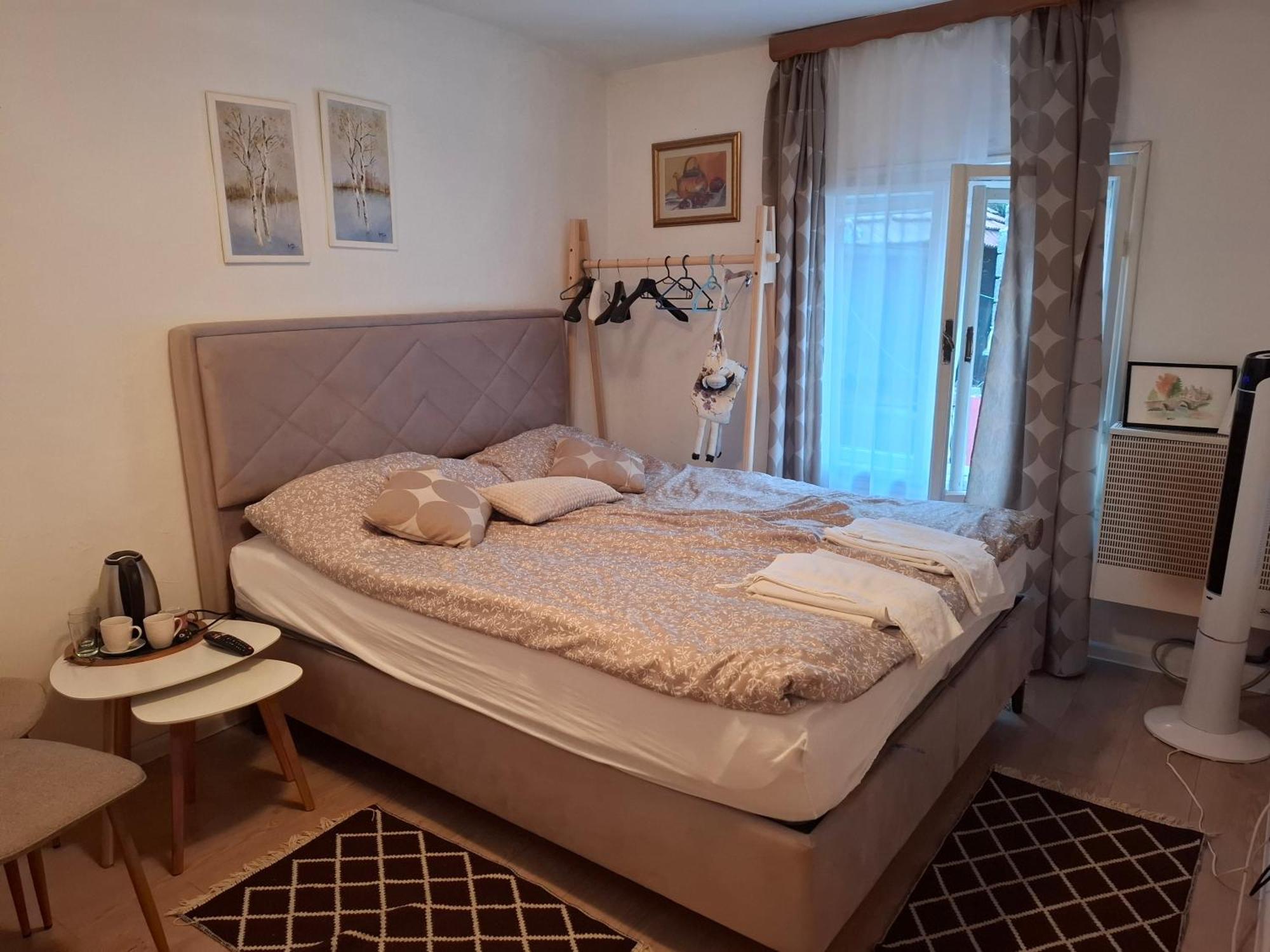 Guesthouse Unique SJJ Habitación foto